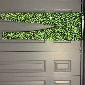 Green Leopard Printed Shamrock Leggings. A31